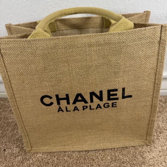 NEW CHANEL GWP Beaute À La Plage Burlap Tots - Picture 1 of 4